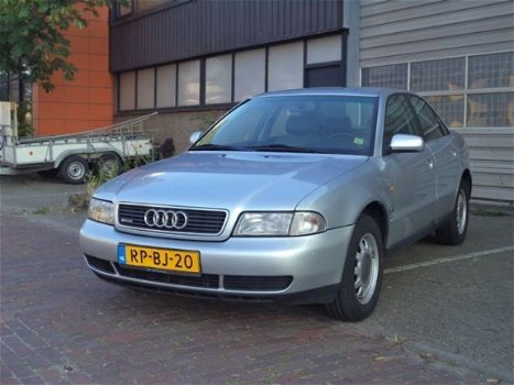 Audi A4 - 2.6 quattro Comfort - 1