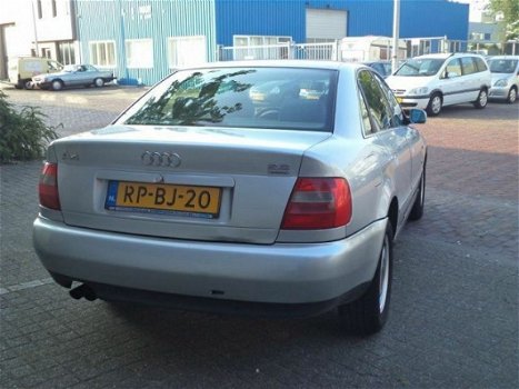 Audi A4 - 2.6 quattro Comfort - 1