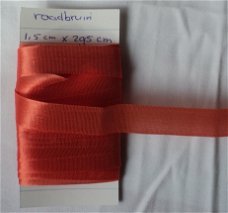 roodbruin satijn band 1,5 cm breed