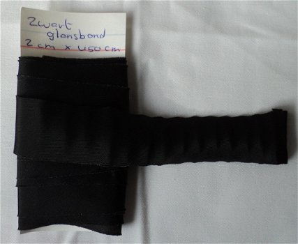 zwart satijnband 2 cm breed - 1