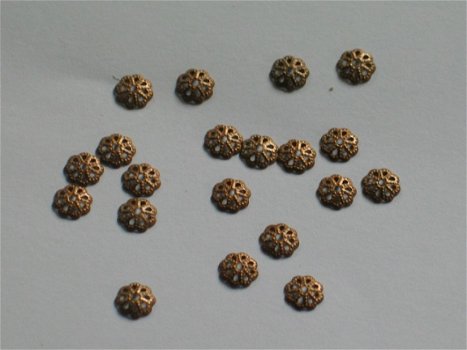 20 copper flower-tops - 1