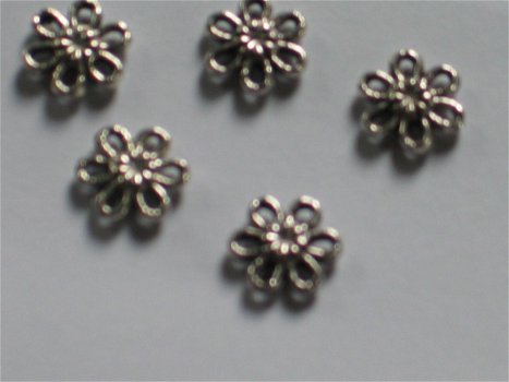 5 silver flower-tops 16 - 1