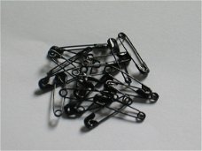 20 safety pins black