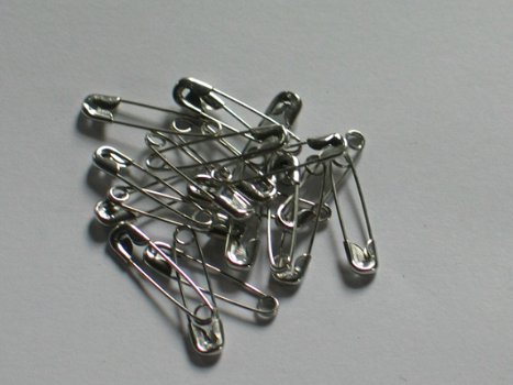 20 safety pins silver - 1