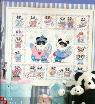borduurpatroon 141 wandkleed met panda's - 1