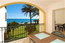 Penthouse te koop direct aan t strand Marbella