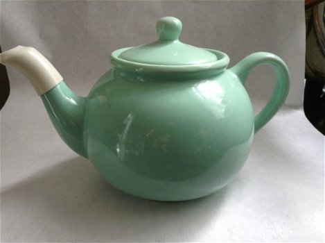 Groene aardewerken theepot - 1