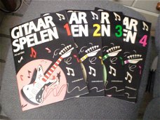 2x Gitaarspelen Deel 1 en 2 Ari van Vliet