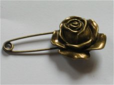Bronze safety pin rose