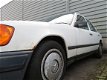 Mercedes-Benz E-klasse - 1 - Thumbnail