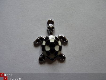 Geëmailleerde bedel - schildpad (zwart/wit) - 1