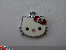 Geëmailleerde bedel - Hello Kitty (met strass)