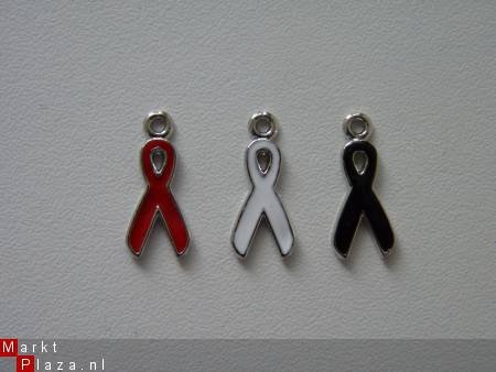 3 gekleurde bedels - ribbon (zwart/wit/rood) - 1