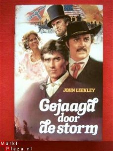 John Leekley - Gejaagd door de storm