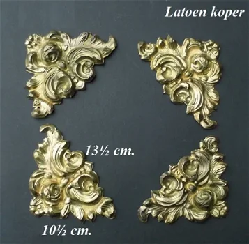 === Klok hoeken = latoen koper = oud === 25043 - 1