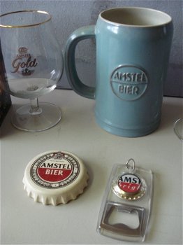 Diverse Amstel bierglazen, retro pul, pet en flesopeners 2 x Amstel Gold 1 nog in doos 2 glazen Amst - 3