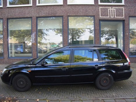 Ford Mondeo 2003 Zwart Plaatwerk Sloopauto inkoop Den haag - 1