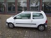 Renault Twingo Automaat Bouwjaar 2001 Plaatwerk kleur Wit - 1 - Thumbnail