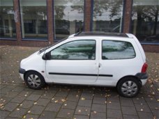 Renault Twingo Automaat Bouwjaar 2001 Plaatwerk kleur Wit