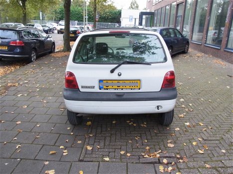 Renault Twingo Automaat Bouwjaar 2001 Plaatwerk kleur Wit - 4