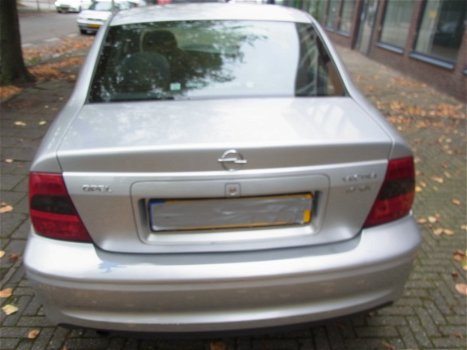 Opel Vectra 1.6 16 v Bouwjaar 2000 Plaatwerk kleurcode Z 147 - 4