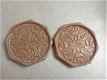 Twee aardewerken onderzetters - 1 - Thumbnail