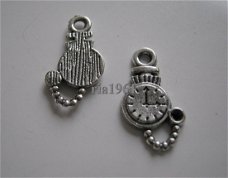 bedeltje/charm mannen:zakhorloge - 17x9 mm