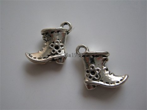 bedeltje/charm schoenen:kabouterlaarsje -16x15 mm - 1