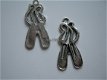 bedeltje/charm schoenen :balletschoenen met veter - 29x14mm - 1 - Thumbnail