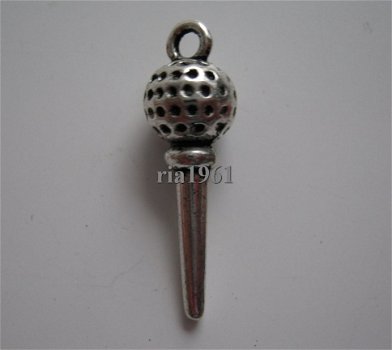 bedeltje/charm sport:golfbal op tee - 25x8 mm - 1