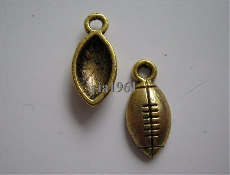 bedeltje/charm sport:rugbybal goud - 15x7 mm:10 voor 0,75 - 1