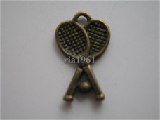 bedeltje/charm sport:tennisrackets brons 2  - 16x10 mm