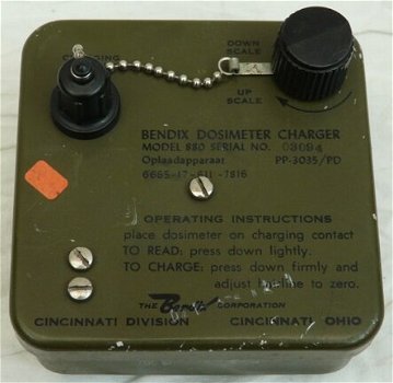 Dosimeter Charger / Dosismeter Oplader, Bendix, Model 880 / PP-3035, KL, jaren'60.(Nr.2) - 0