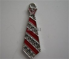 bedeltje/charm mannen:stropdas rood - 30 mm