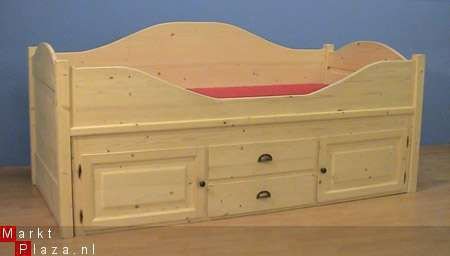 massief houten BED MET ONDERBOUW - 1