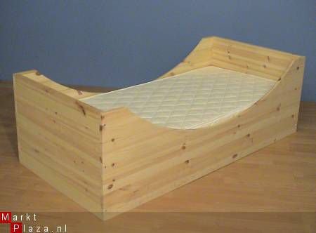 houten PEUTERBED model KAJUIT nieuw - 1
