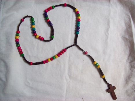 kleurige hippieketting rozenkrans met kruisje wood cross hout - 2