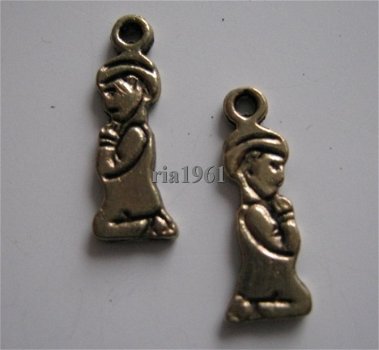 bedeltje/charm religie:biddende jongen goud - 18x7 mm - 1