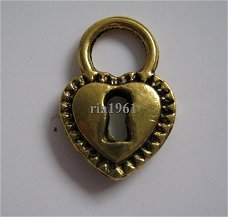 bedeltje/charm sleutel:slotje hart goud - 17 x 12 mm