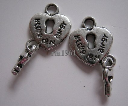 bedeltje/charm sleutel:slotje+sleutel - 23 x 12 mm - 1