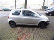 Toyota Yaris Bouwjaar 2001 Plaatwerk en diverse Onderdelen - 4 - Thumbnail