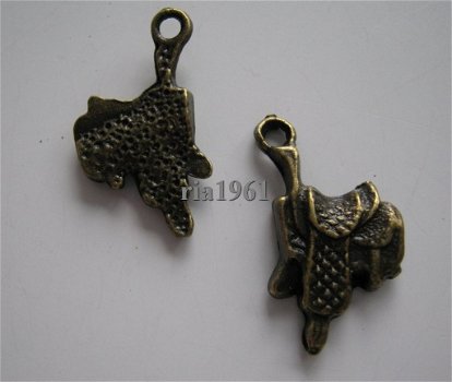 bedeltje/charm dieren : zadel brons - 22 mm - 1