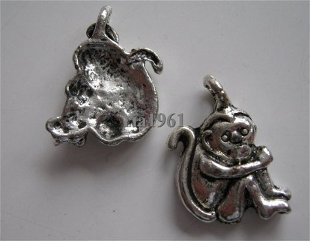 bedeltje/charm dieren:aapje 2 - 20x17 mm(zwaar) - 1