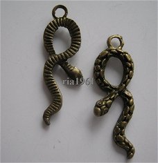 bedeltje/charm dieren: slang brons - 33x11 mm