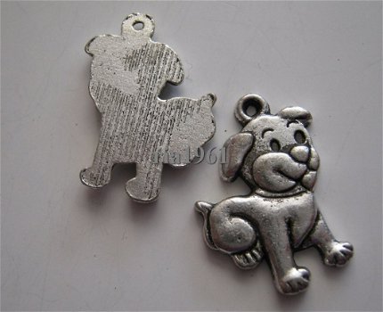 bedeltje/charm dieren:hondje 3 - 22x15 mm - 1