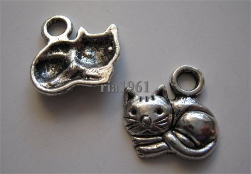 bedeltje/charm dieren:poesje klein -14 mm - 1