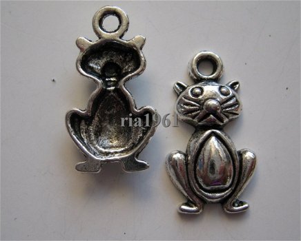 bedeltje/charm dieren:poesje 1 - 20 mm - 1