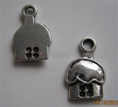 bedeltje/charm sprookjes:paddestoelhuisje 2 -15x9 mm:10 v 0,75 - 1