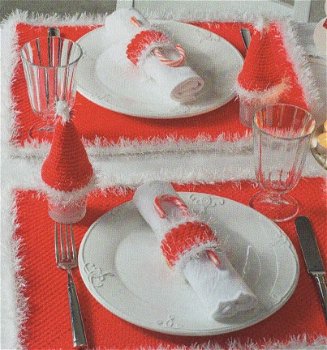 Haakpatroon 989 placemats en eiermutsjes(kerst) - 1