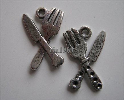 bedeltje/charm keuken:mes en vork - 21x13 mm - 1